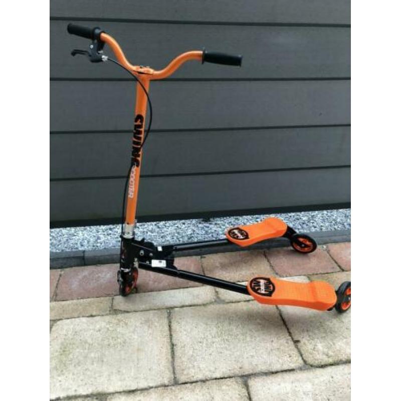 Stamp Swing Scooter - step - oranje/ zwart
