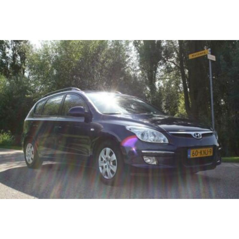 Hyundai I30 CW 1.6 CRDi Dynamic AIRCO / 1e.EIG / GOED ONDERH