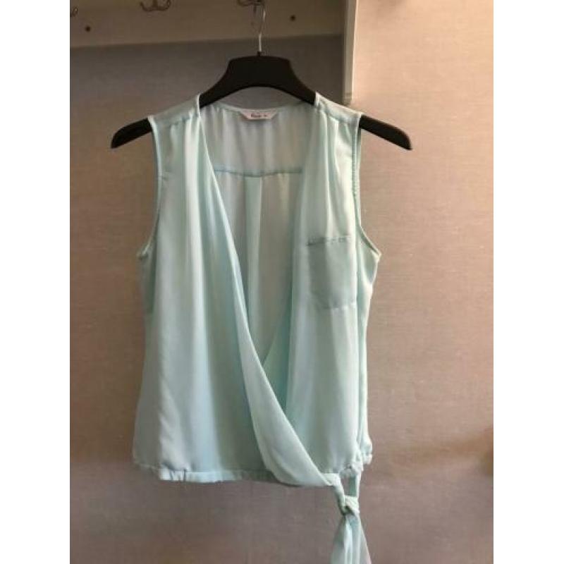 Voiles blouses , kleur mint maat 42