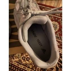 Yeezy 700 V2 Hospital Blue