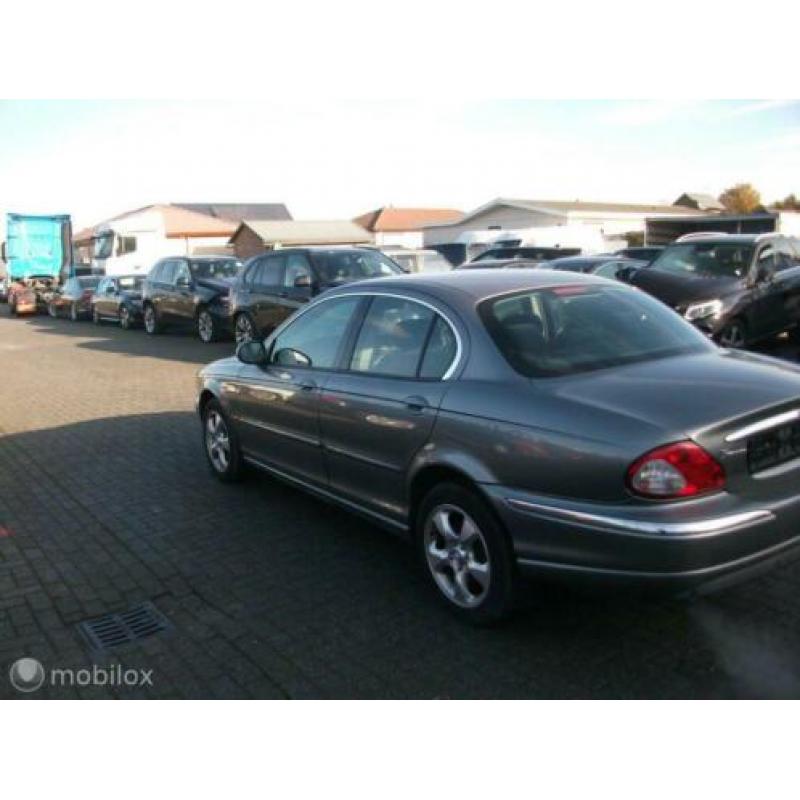 Jaguar X-Type