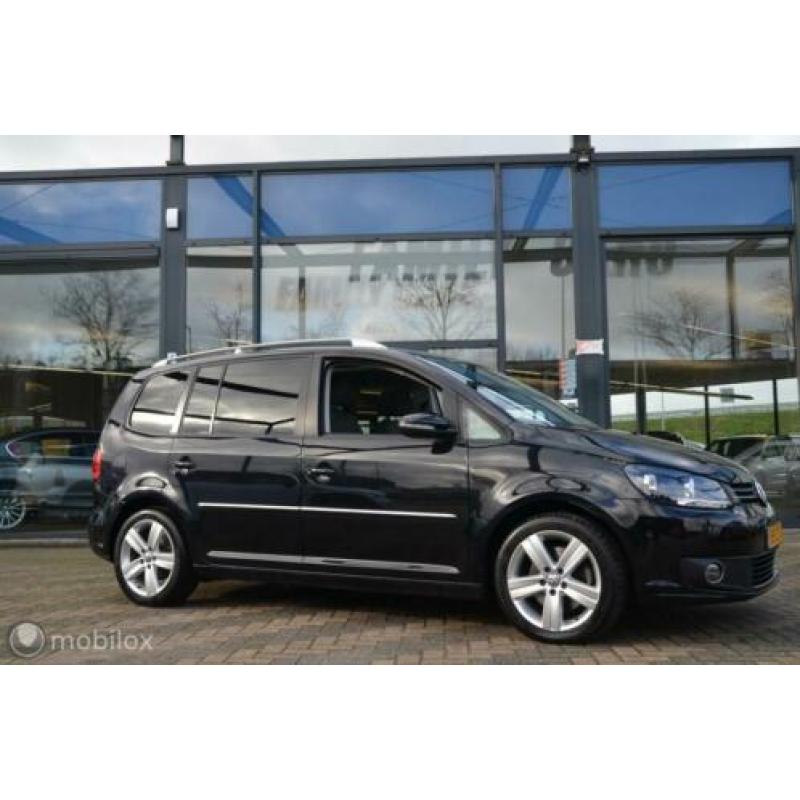 Volkswagen Touran 1.4 TSI 7p aut Highline Pano dak