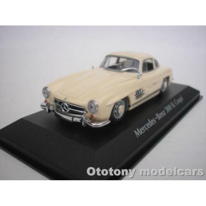 Mercedes Benz 300SL Coupe 1955 Cream 1/43 Maxichamps