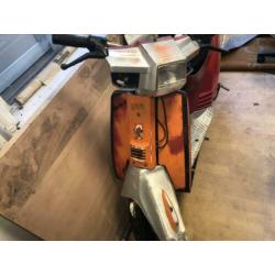 Peugeot scooter blauw kenteken opknapper blok is goed