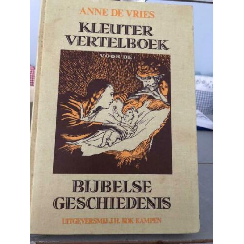 Oude kinderbijbel door Anne de Vries