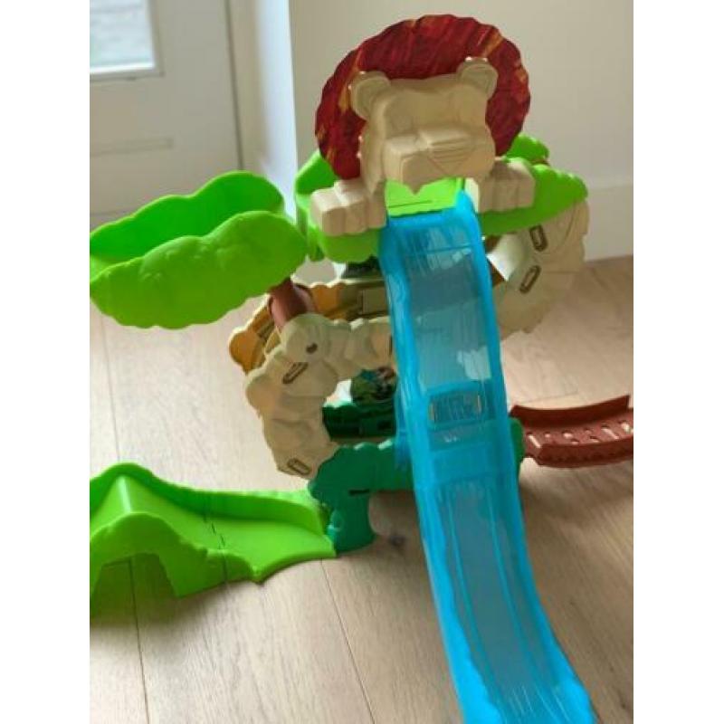Blaze en de Monsterwielen jungle racebaan van Fisherprice