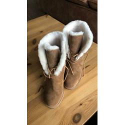 Uggs Jerene met hak maat 38