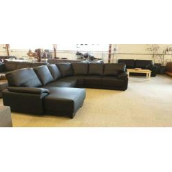 #526 zwart leder u hoekbank met lonchair