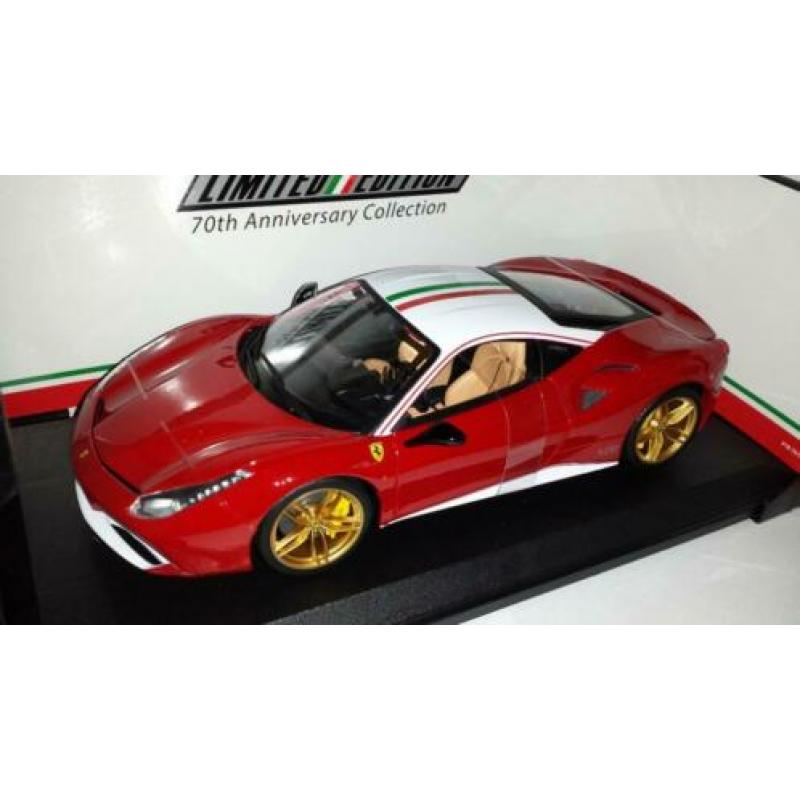Bburago 1:18 Ferrari 488 GTB The Lauda 2017 rood/wit nieuw