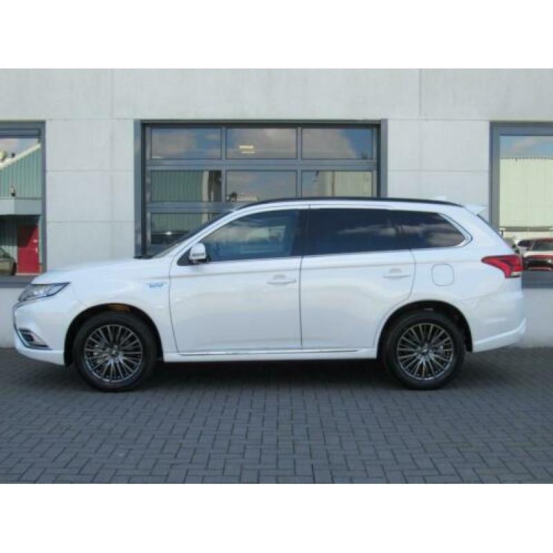 Mitsubishi Outlander 2.4 PHEV S-Edition Bilstein * Lane assi