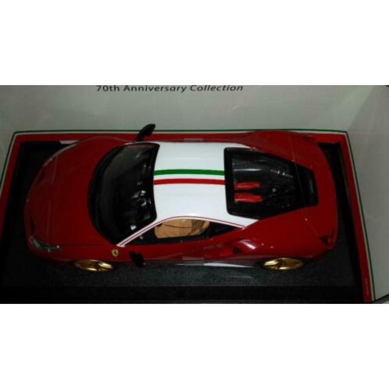 Bburago 1:18 Ferrari 488 GTB The Lauda 2017 rood/wit nieuw
