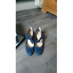 Blauwe suède pumps maat 39