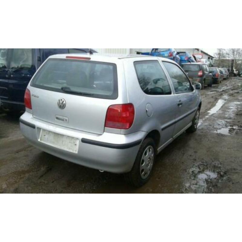 Volkswagen Polo 1.4 Tr.line 2000 ONDERDELEN