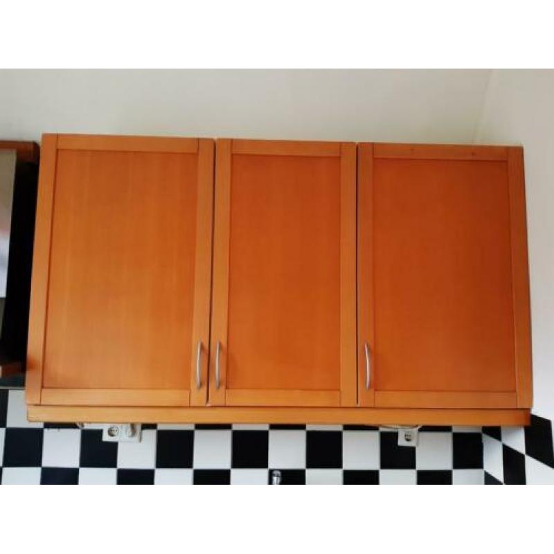 Gebruikte houten keuken