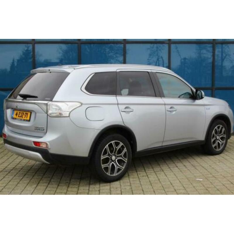 Mitsubishi Outlander 2.0 PHEV Executive Edition X-Line | NAV