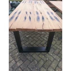 Nieuwe industriële tafel