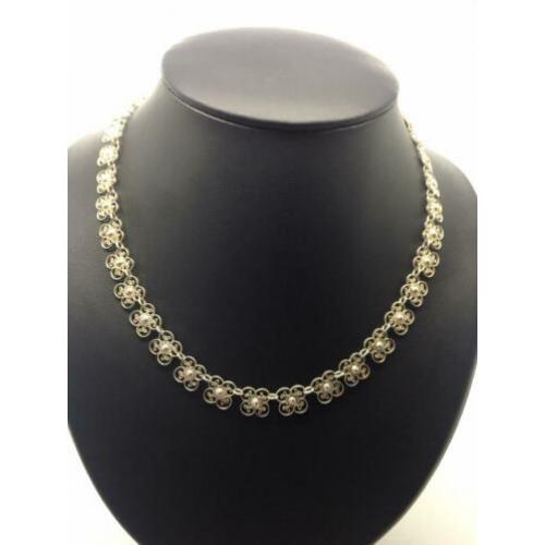 H113 Prachtige zilveren filigrain ketting
