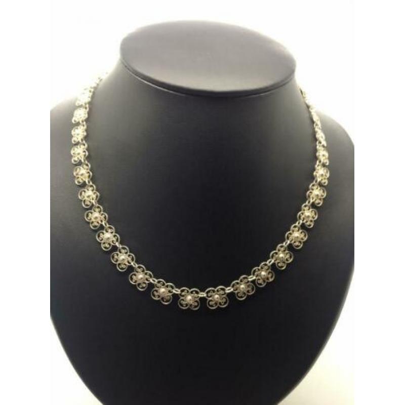H113 Prachtige zilveren filigrain ketting