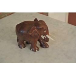 Kersenhouten Beeld Olifant(Kalfje)