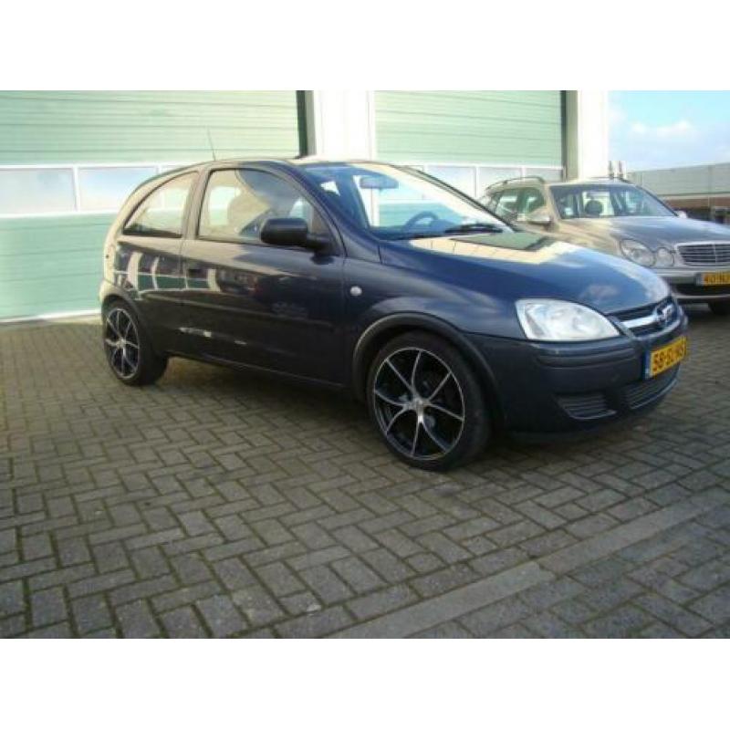 Opel Corsa 1.2-16V Essentia Airco