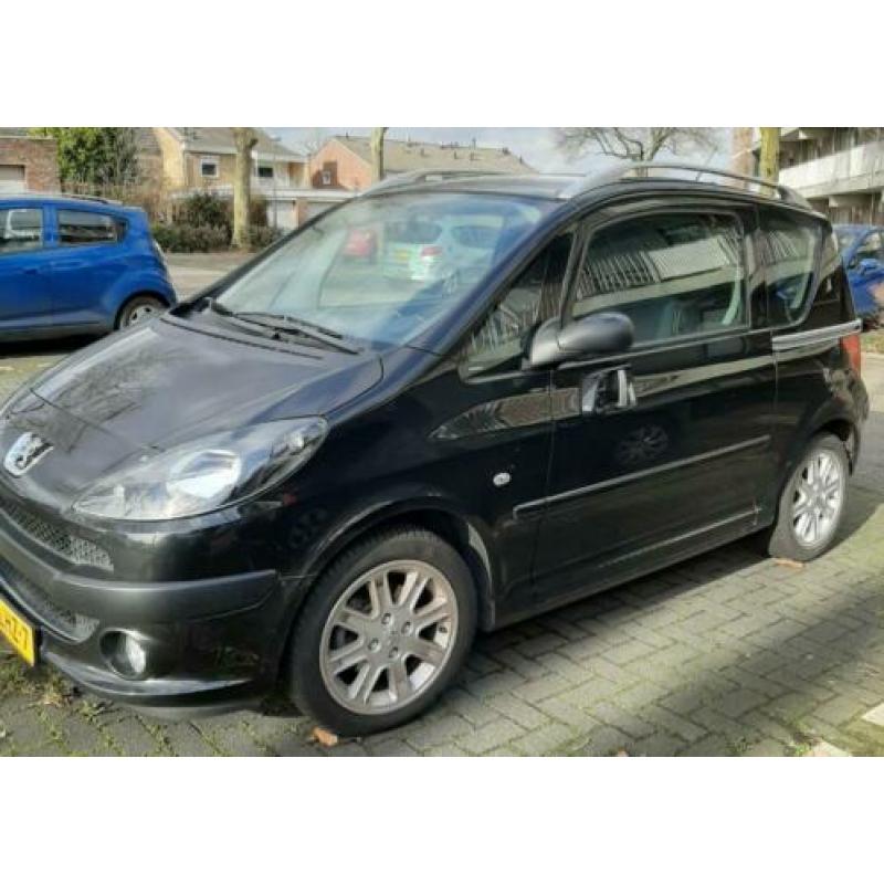 Peugeot 1007 1.4 Gentry 2008 Zwart