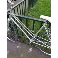Damesfiets/ Herenfiets te koop!
