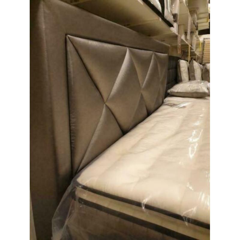 boxspring met opberg ruimte
