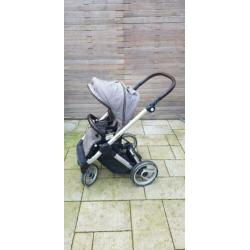 Mutsy Evo Frame Zilver met donkerbruin lederen handgreep