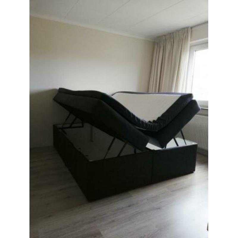 Boxspring 160x200 met opbergbox