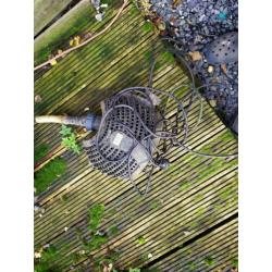 2 pompen voor vijver, 10.000 ltr en 4000 ltr pu