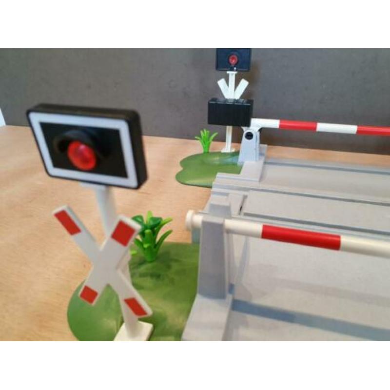 Playmobil trein 100% complete spoorwegovergang