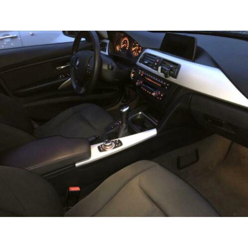 BMW 3-Serie 2.0 316D 190pk Touring 2013 Zwart
