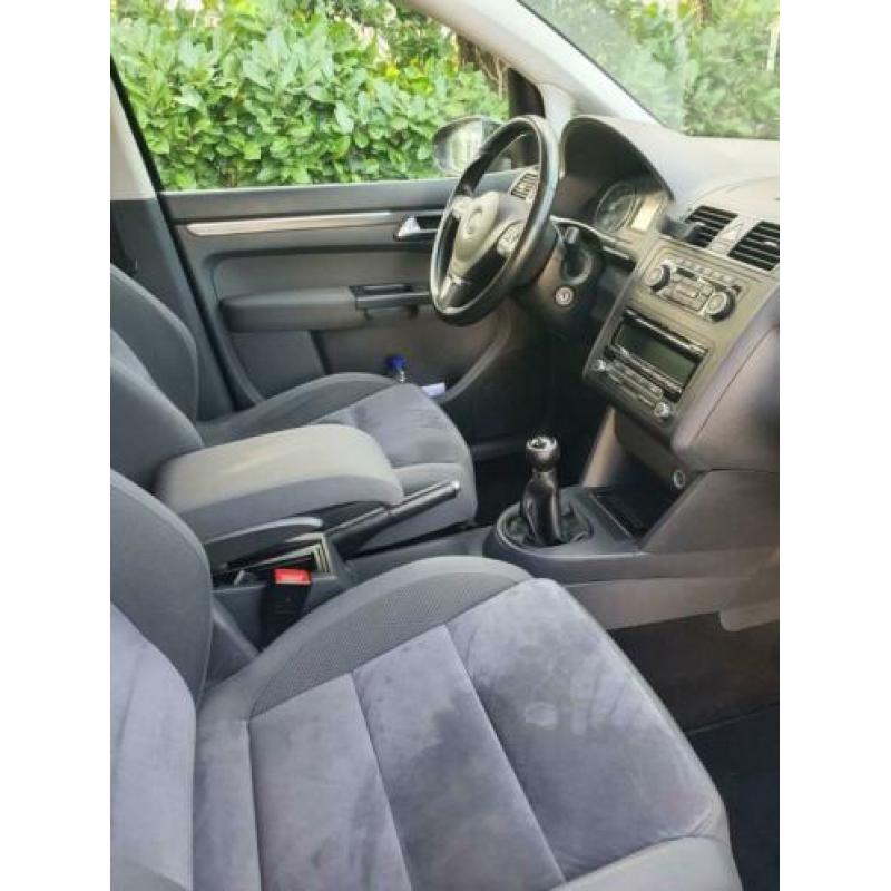 Touran 7 zitter,Highline,1,4 benzine, Alcantara.
