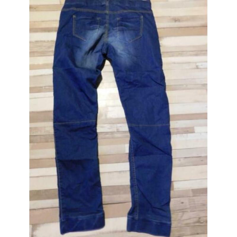 Erg leuke nieuwe jog denim broek maat XL=42.