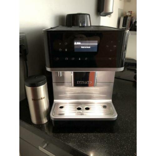 Vrijstaande koffieautomaat Miele CM 6300