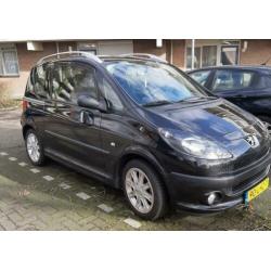 Peugeot 1007 1.4 Gentry 2008 Zwart