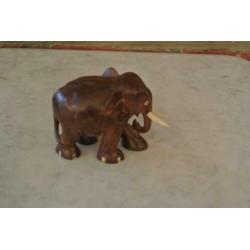 Kersenhouten Beeld Olifant(Kalfje)