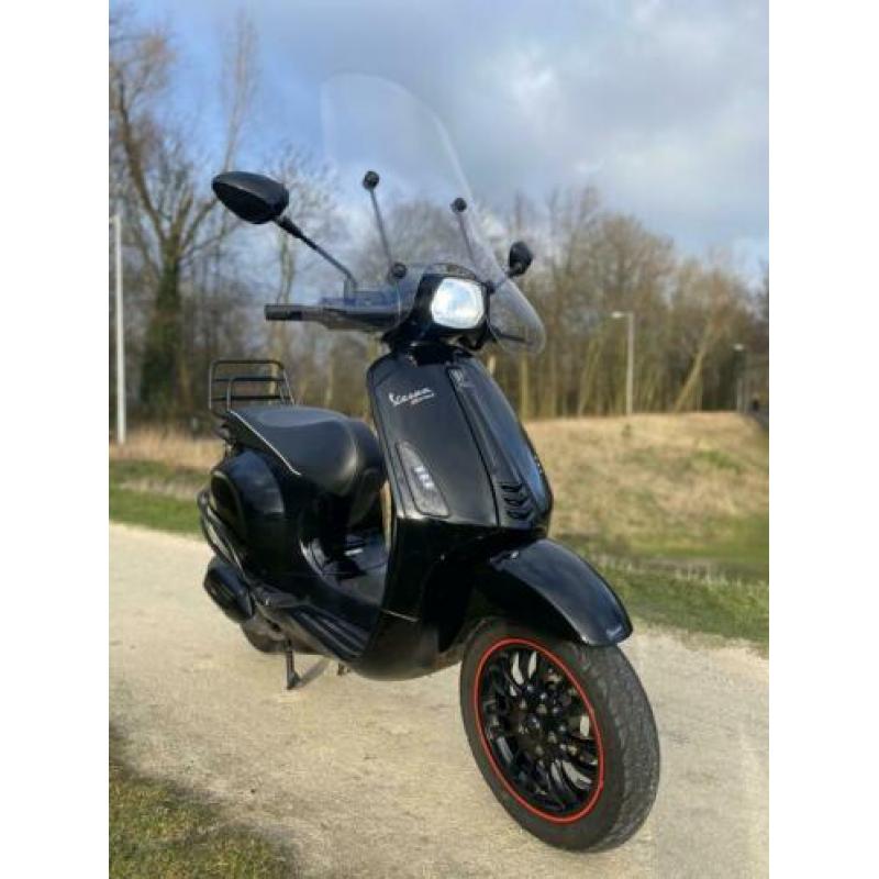Vespa Sprint 80cc Black on Black Brom