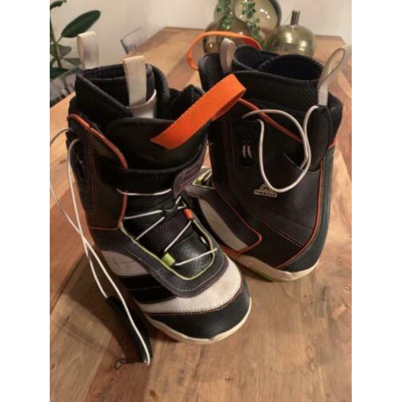 **snowboard schoenen maat 34 merk FIREFLY**