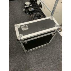 Roadready 4HE tunnel flightcase