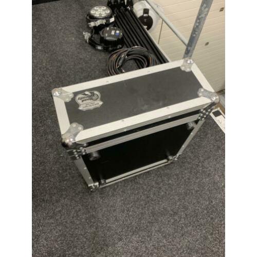 Roadready 4HE tunnel flightcase
