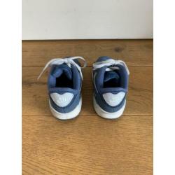 Nike air max maat 23,5 blauwe schoenen jongen
