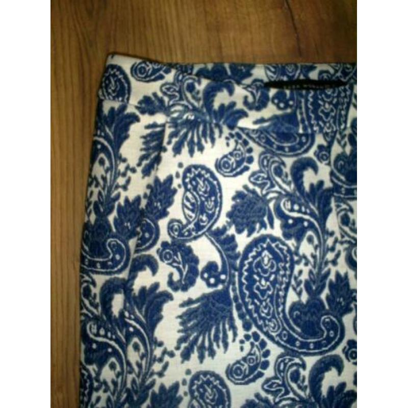 prachtige blauw / witte ZARA broek mt. 36