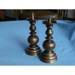 Kandelaars antiek hoogte 16cm mess/brons