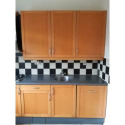 Gebruikte houten keuken