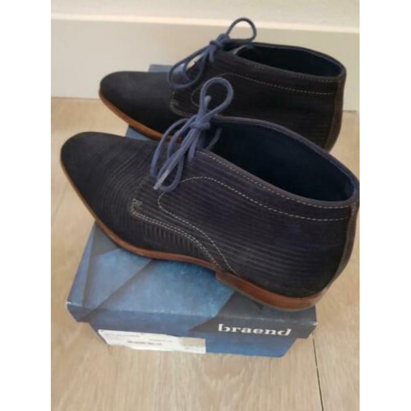 Braend blauwe suede nette schoenen maat 40