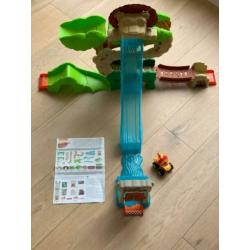 Blaze en de Monsterwielen jungle racebaan van Fisherprice