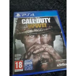 PlayStation 4 (slim) met 2 games en 1 dualshock controller