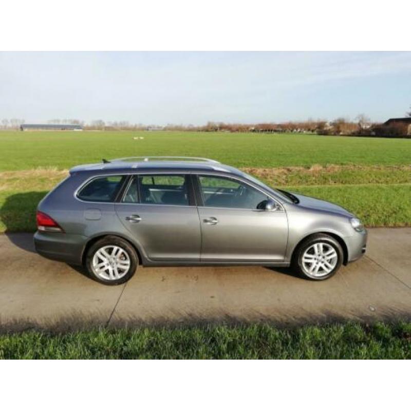 Volkswagen Golf Variant 1.6 TDI Highline BlueMotion