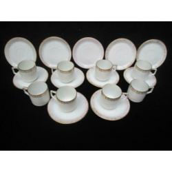 8 Antieke Kopjes en 11 Schotels Fraureuter ( 1919-1926 )
